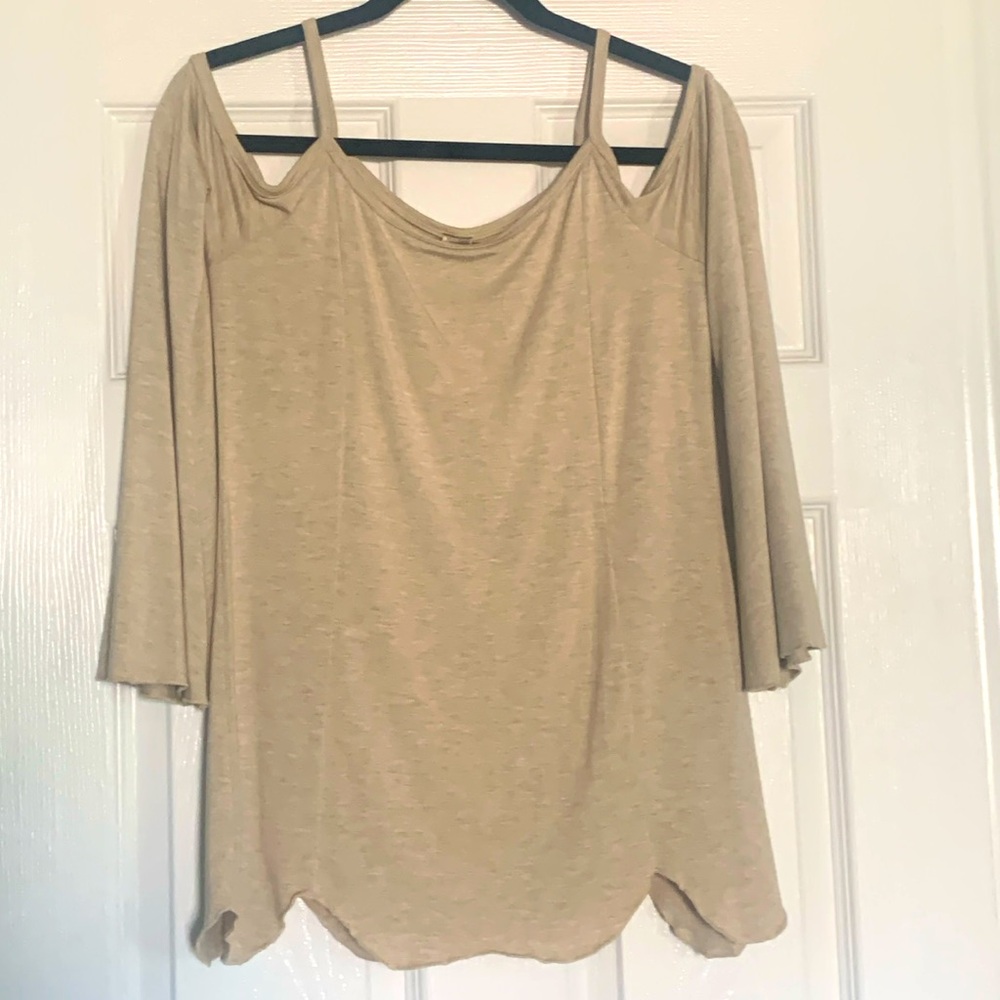 T-shirt open shoulder top